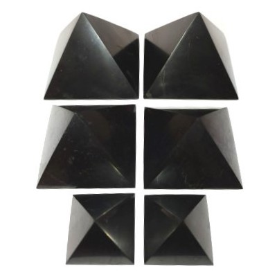 Šungit pyramida poškozená špička -  velká leštěna 6 x 6 cm