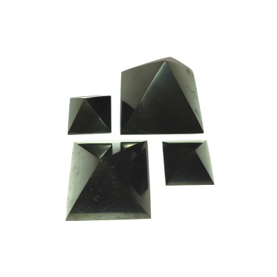 Šungit pyramida poškozená špička -  velká leštěna 6 x 6 cm