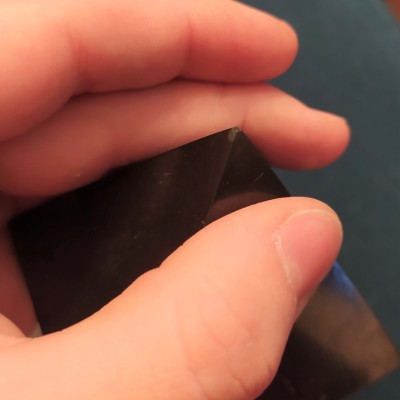 Šungit pyramida poškozená špička -  velká leštěna 6 x 6 cm
