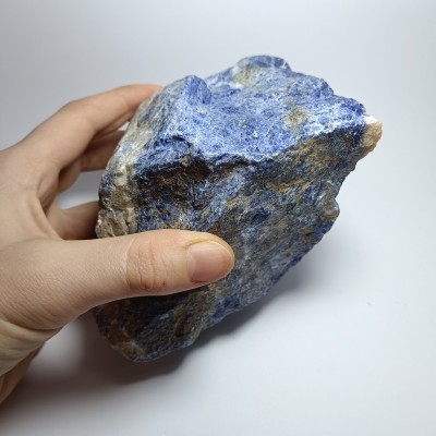 Sodalit surový č.2 - 1060 g Sodalit surový č.2 - 1060 g